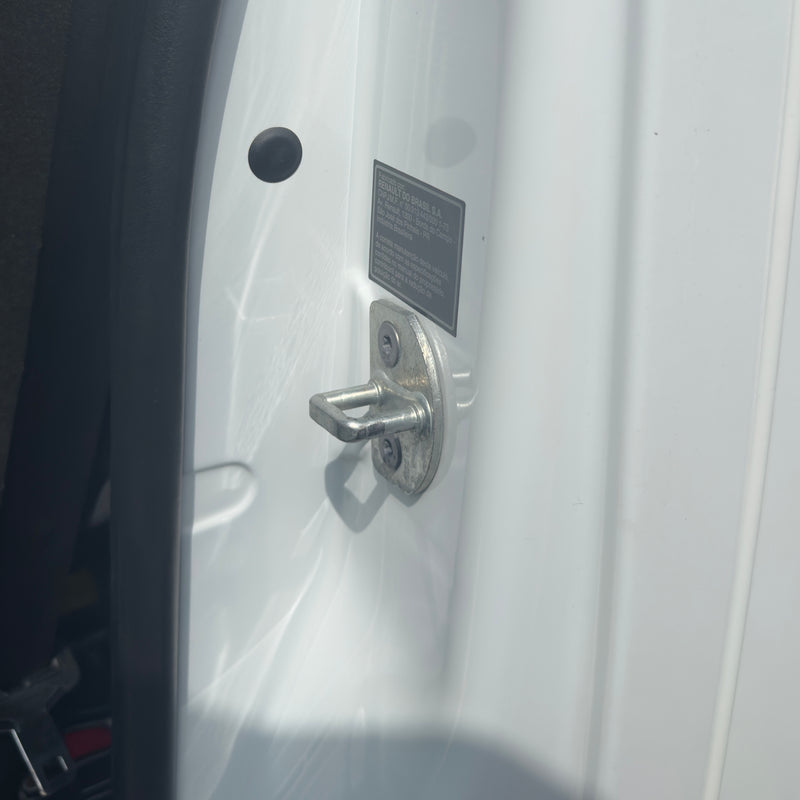 Trava de Segurança (par) - Renault Master 2025